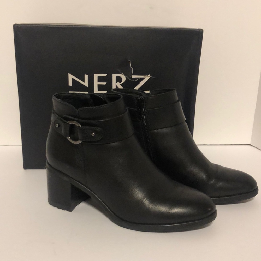 Naturalizer Lydia Black Leather Zip Ankle Boot 6.5 WORN ONCE!